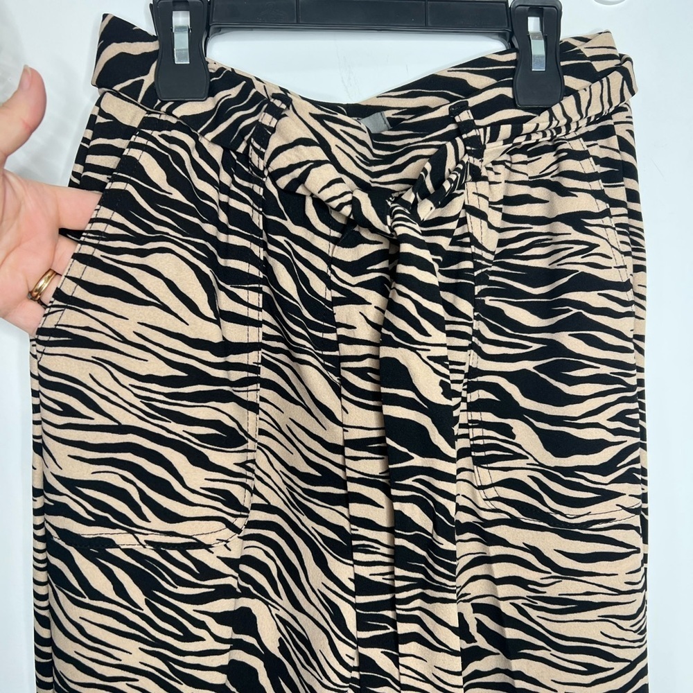 One by Chapter One Elastic Waist Dress Pants Size Small - Picture 3 of 7